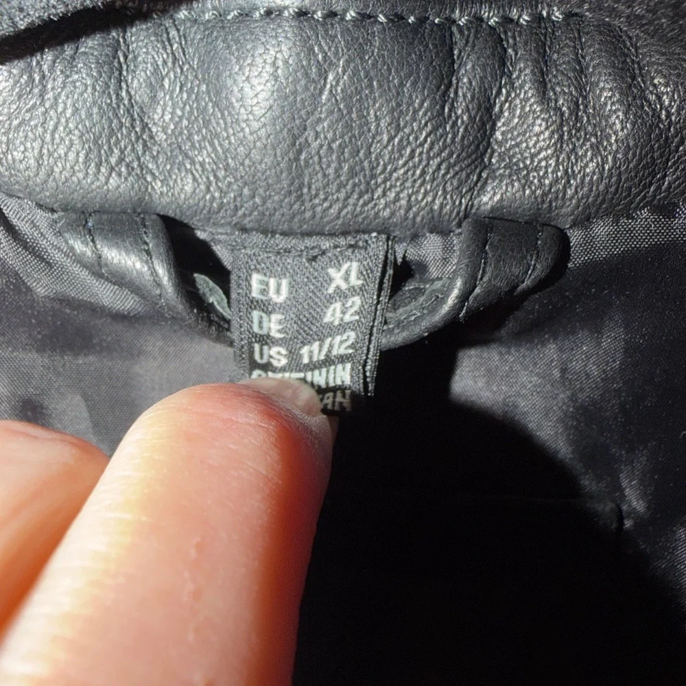 Mauritius Classic Black Leather Single-Button Women's Jacket - Picture 6 of 7